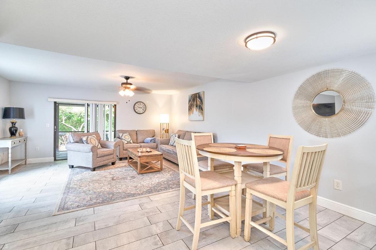 South Tampa Retreat Fenced Yard, Top Location! Exterior photo