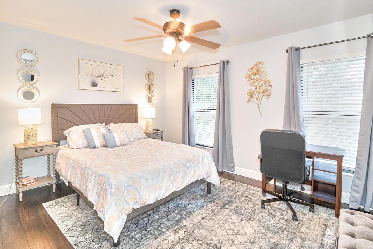 South Tampa Retreat Fenced Yard, Top Location! Exterior photo